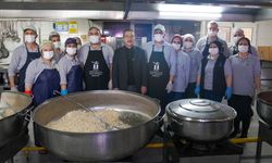 Başkan Ataç Aşevi çalışmalarını inceledi: “Bu Ramazan kimse yalnız değil”