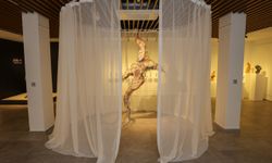 “Varınca Ara” seramik sergisi Sanat Sokağı’nda sanatseverlerle buluştu