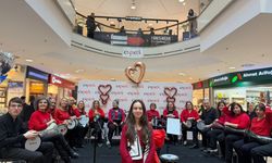 Sevgililer Günü’nde Eskişehir'de darbuka gösterisi ilgi gördü