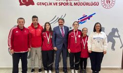 Madalyaları topladılar