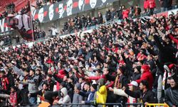 Taraftarla kutladılar