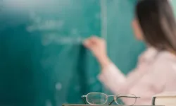 Bir öğretmenimizi daha kaybettik: Bu vebalin altında kim var?