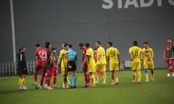 Ozan İsmail kızardı