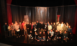Tiyatro Anadolu “Maskeliler” oyunu ile Düzce Üniversitesi’nde sahne aldı