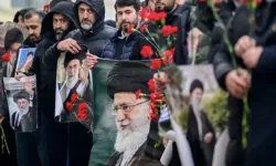 İran’da yeni dini liderde uzlaşı sağlandı