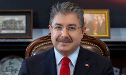 Eskişehir Valisi Erdinç Yılmaz’dan mesaj: “Eskişehir kütüphanesi sadece raflardan ibaret değil!"