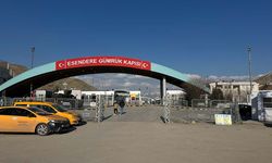 Esendere Sınır Kapısı'nda sessiz bekleyiş