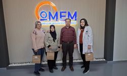 8 Mart Dünya Kadınlar Günü'nde öğretmenlerini ve çalışanlarını unutmadılar