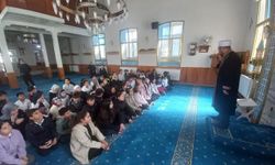 Minik öğrencilerden Hacı Seyit Camii'ne ziyaret