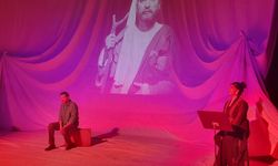 Tiyatro Anadolu, Düzce’de "Aşk Neyledi Yunus" ile sahne aldı