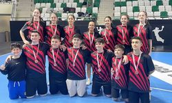 İşitme Engelliler Badminton Türkiye Şampiyonası'nda Eskişehir'den büyük başarı