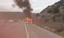 Eskişehir karayolunda yangın: Seyir halindeki bir araç bir anda alev aldı