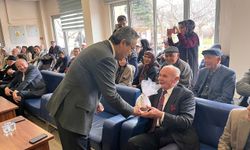 Miniklerden huzurevi sakinlerine anlamlı ziyaret