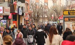 Eskişehir'de hafta sonu yoğunluğu: Soğuk havaya rağmen sokaklar doldu taştı!