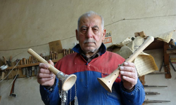 Zurnayı 55 yıldır ağaçlara şekil vererek üretiyor