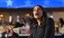 ABD'li Politikacı Cortez: Trump hiçbir gerekçe olmadan Amerikan ve İranlı canlar kaybettirdi