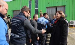 Başkan Ünlüce belediye personeliyle bayramlaştı