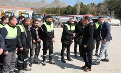 Başkan Dökmeci’den yüzleri güldüren bayram ikramiyesi