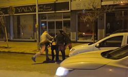 Eskişehir'de olaylı gece: Cadde ortasındaki kavga kamerada