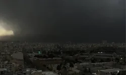 Tahran’da petrol yağmuru: ABD-İsrail saldırıları sonrası şok görüntüler