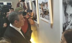 CHP Genel Başkanı Özgür Özel, Tepebaşı’nda Kadınlar Sergisi’ni gezdi