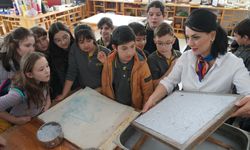 Tepebaşı Belediyesi Kağıt Geri Dönüşüm Atölyesi öğrencileri ağırladı