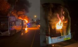 15 Temmuz Şehitler Köprüsü’nde metrobüs alev alev yandı: Yolcular tahliye edildi