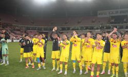 Gözler sahada kulaklar İzmir'de