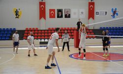 Personeller file önünde!