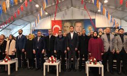 AK Parti Eskişehir'den geleneksel bayramlaşma programı: Yüzlerce vatandaş katıldı