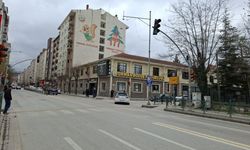 İYİ Parti’den Eskişehir’deki tehlikeli kavşağa sert tepki: “İnsanlar araç altında kalıyor”