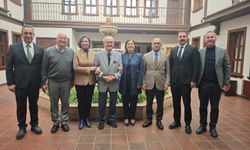 CHP Eskişehir’den Yılmaz Büyükerşen’e evinde ziyaret!