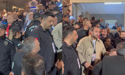 Eskişehirspor Balıkesirspor maçında tribünde gerginlik