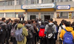 Kahramanmaraş’ta öğrenciler, saldırıda hayatını kaybedenler için dua etti