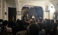 Hatay’da sahne ışıkları sönmüyor: “Nazım” oyunu kapalı gişe sahnelendi