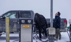 ABD'de ortalama benzin fiyatı 2022'den bu yana ilk kez 4 doların üzerinde