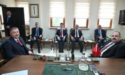 Başkan Harmancı, Vali Yılmaz'a belediye çalışmaları hakkında bilgi verdi