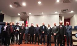 Eskişehir’de "Kayıp Coğrafya Doğu Türkistan" konferansı düzenlendi