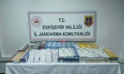 Eskişehir'de süpheli şahsın araçında gümrük kaçağı sigara ve nargile tütünü ele geçirildi