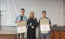 Okullarını uluslararası kongrede başarıyla temsil ettiler