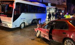 Eskişehir'de otomobille minibüs çarpıştı: Kaza ucuz atlatıldı