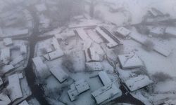 Eskişehir'in yüksek kesimdeki mahallesi kışa geri döndü