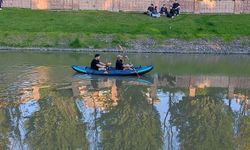 Gençlerin Kanlıkavak'ta kano keyfi