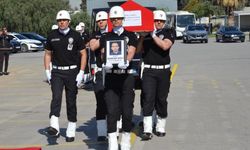 İzmir’de şehit polis memuru Serkan Hızlı için tören düzenlendi