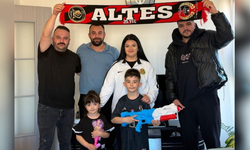 Harçlığını Eskişehirspor’a bağışlayan minik taraftara anlamlı sürpriz