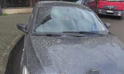 İstanbul’a çamur yağdı, araçlar çamurla kaplandı