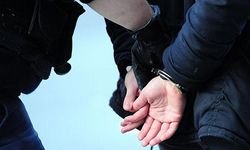 Seyir halindeki araçtan okula ateş açtılar: 1 kişi tutuklandı!