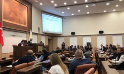 Tepebaşı Meclisi’nde Faaliyet Raporu tartışması: AK Parti ve CHP karşı karşıya