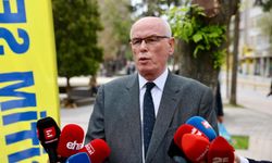 Başkan Kurt: “Okullar güvenli alanlar olmaktan uzaklaşıyor”