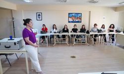 Gençlere kadın sağlığı seminer düzenlendi